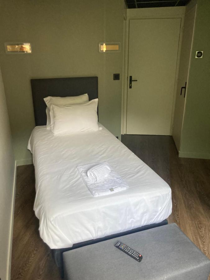 Hotel Du Chateau - Beynac Et Cazenac מראה חיצוני תמונה