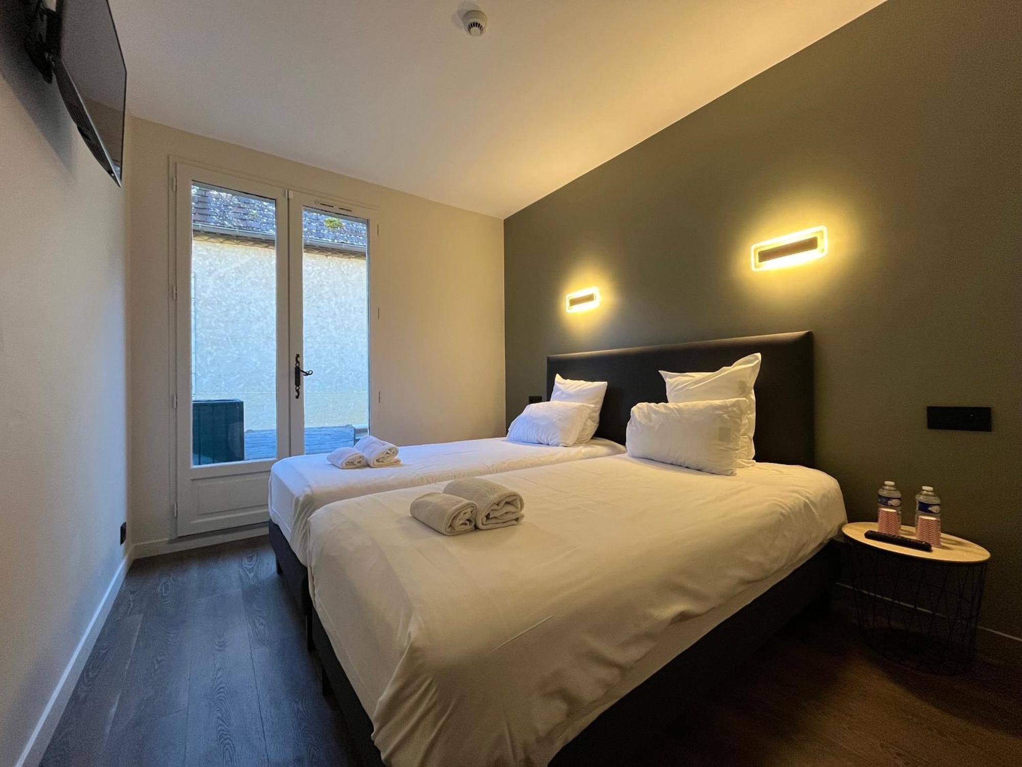 Hotel Du Chateau - Beynac Et Cazenac מראה חיצוני תמונה
