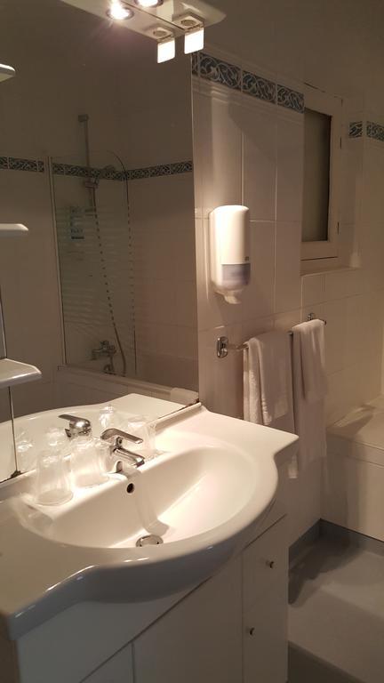 Hotel Du Chateau - Beynac Et Cazenac מראה חיצוני תמונה