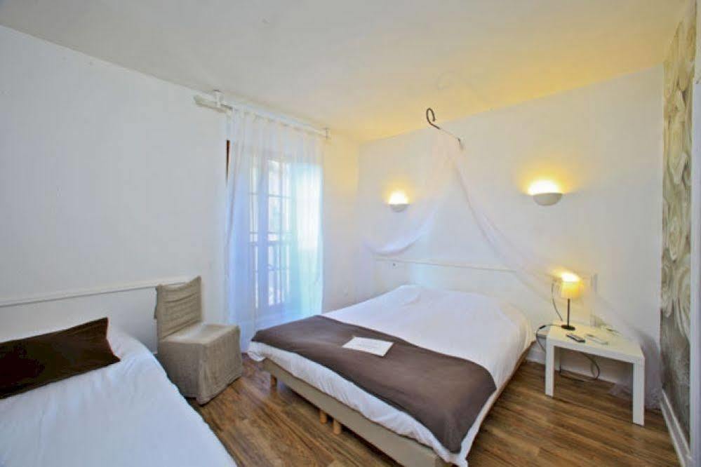 Hotel Du Chateau - Beynac Et Cazenac מראה חיצוני תמונה