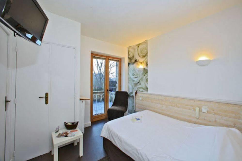 Hotel Du Chateau - Beynac Et Cazenac מראה חיצוני תמונה